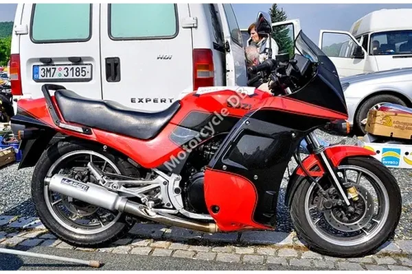 1986 Suzuki GSX 550 EF