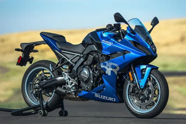 2025 Suzuki GSX 8R