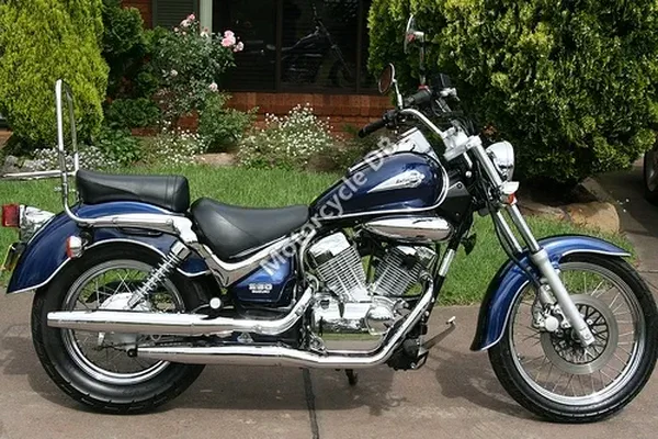 2000 Suzuki LC 250 Intruder