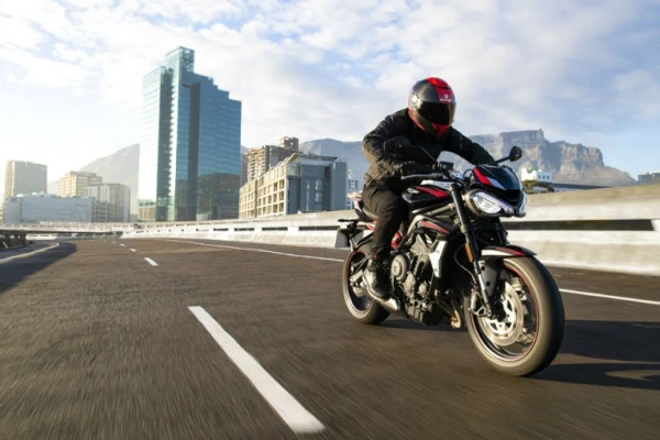 2020 Triumph Street Triple R LRH