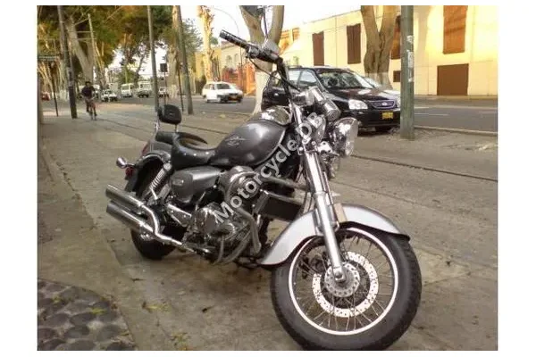 2010 UM Renegade 200 LE