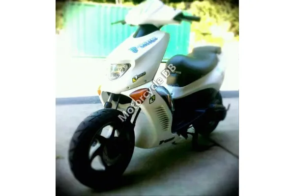 2006 UM X-Peed 50 R