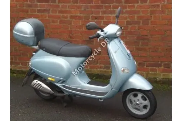 2005 Vespa ET4 125