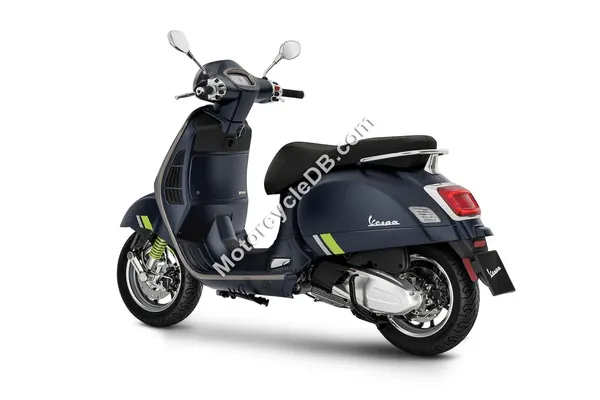 2022 Vespa GTS Super 125 Tech