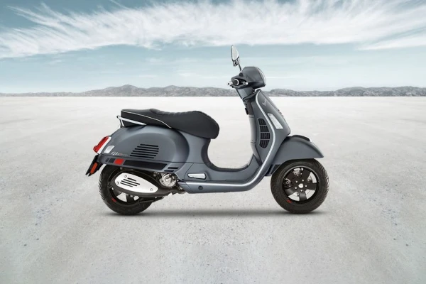 2021 Vespa GTS Super 300