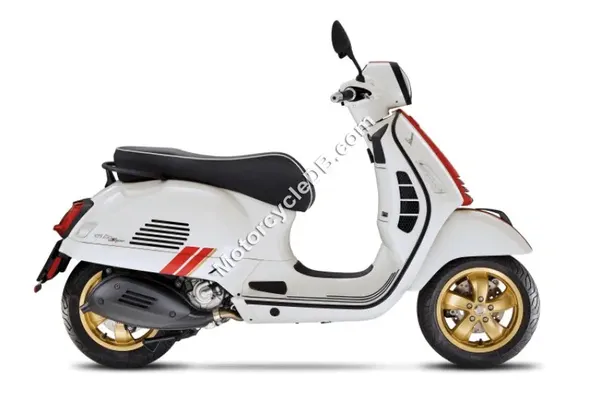 2022 Vespa GTS Super 300 Racing Sixties