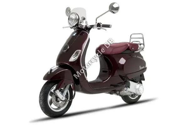 2013 Vespa LXV Vie Della Moda