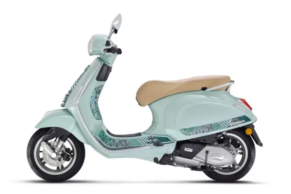 2026 Vespa Primavera 50 Batik