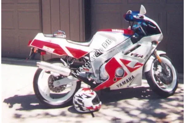 1999 Yamaha FZR 600
