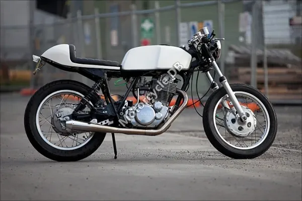 2011 Yamaha SR 400