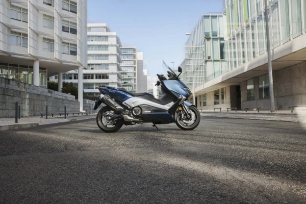 2019 Yamaha TMAX DX