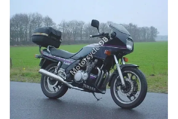 1990 Yamaha XJ 900 F