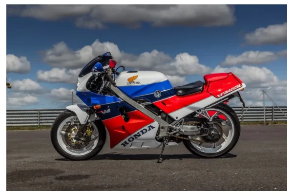 1987 Honda VFR 400 NC24