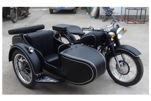 1989 Chang-Jiang 750 J-1 (with Sidecar)