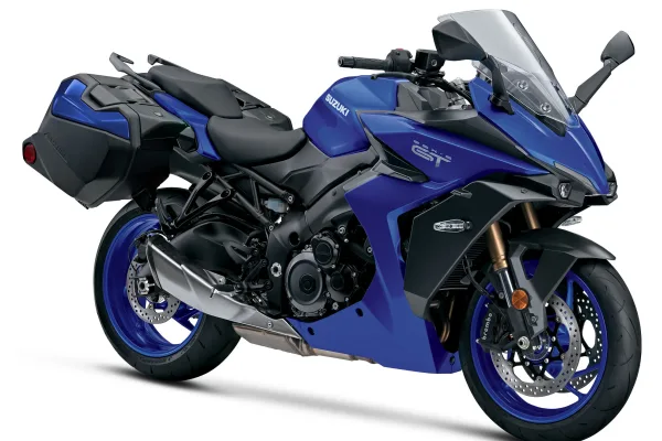 2027 Suzuki GSX-S1000GT Plus