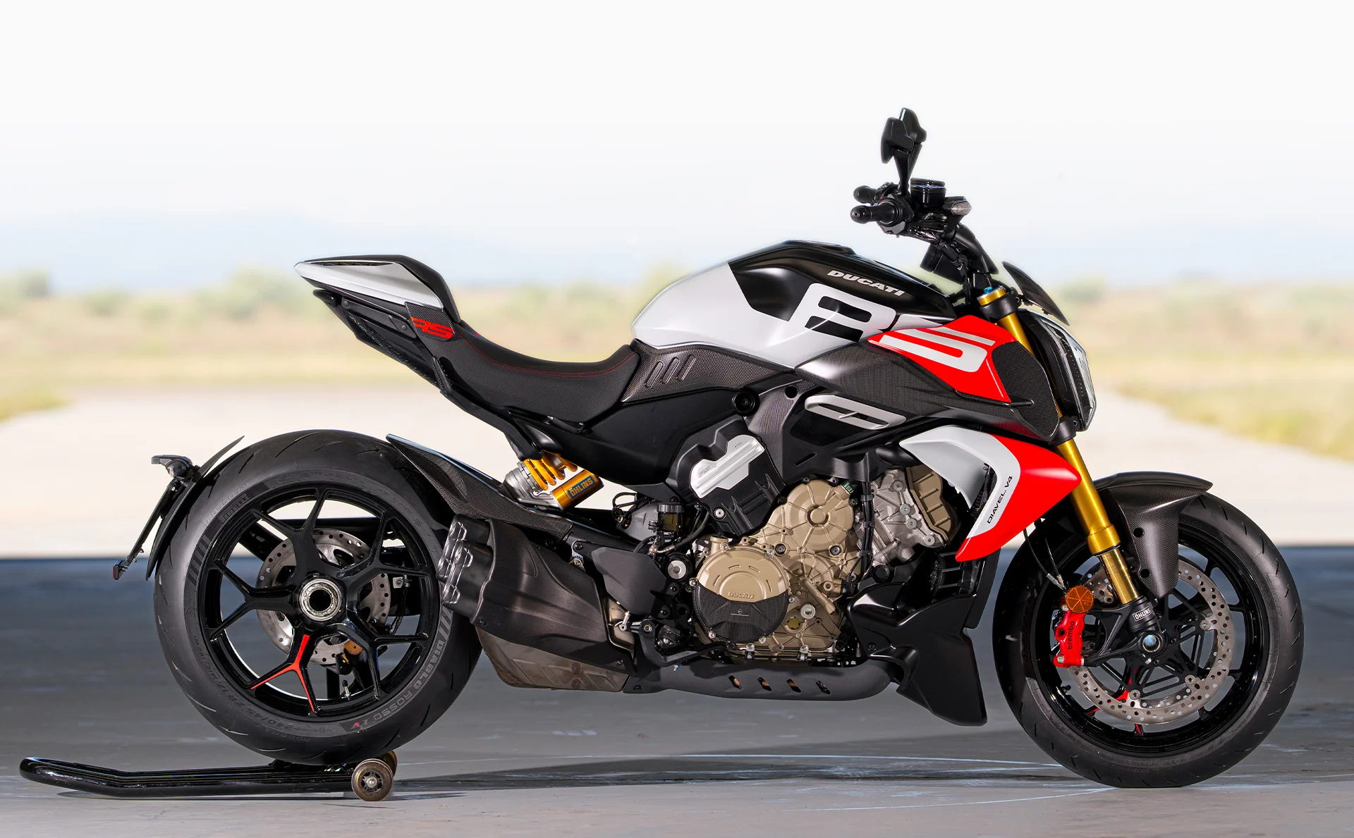 2027 Ducati Diavel V4 RS