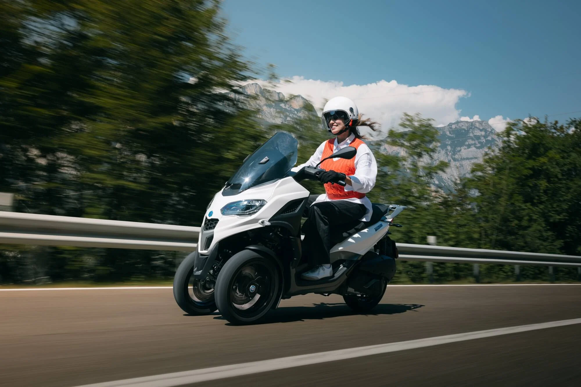 2026 Piaggio MP3 310