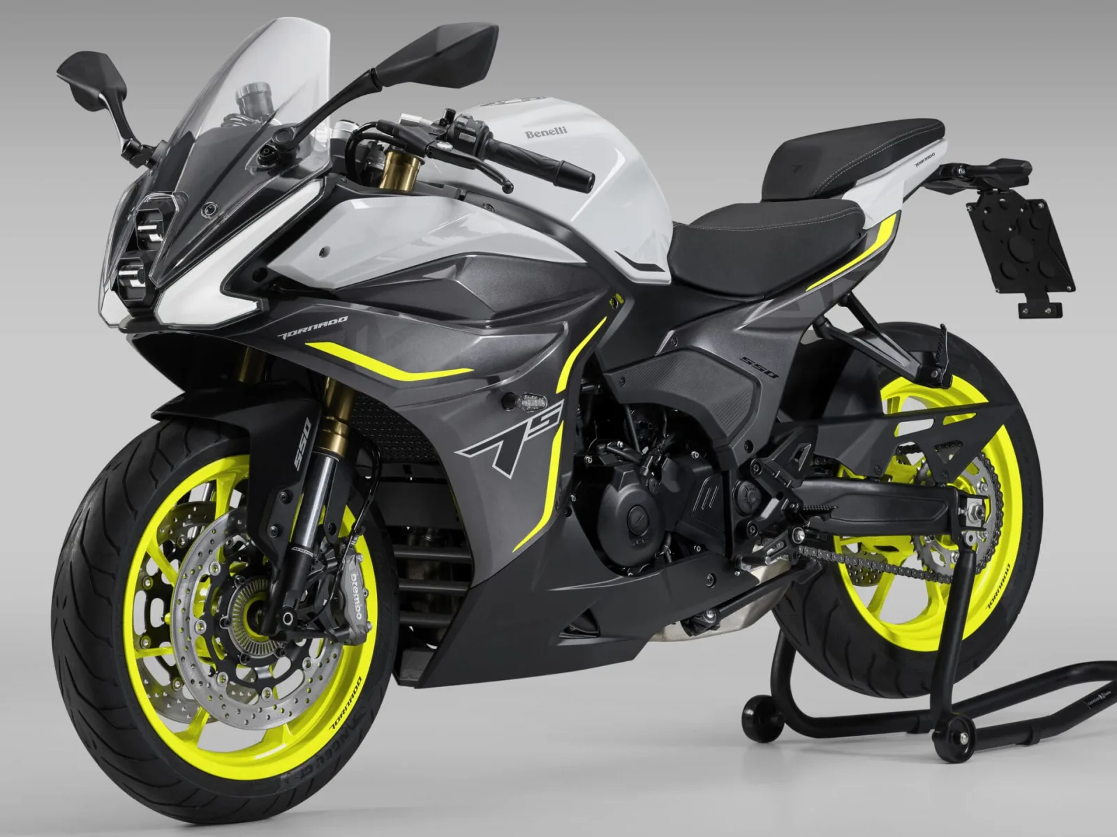 2025 Tornado 550