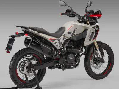 2025 Benelli BKX 300 - photo 2