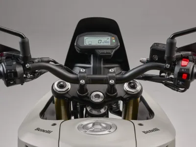 2025 Benelli BKX 300 - photo 1