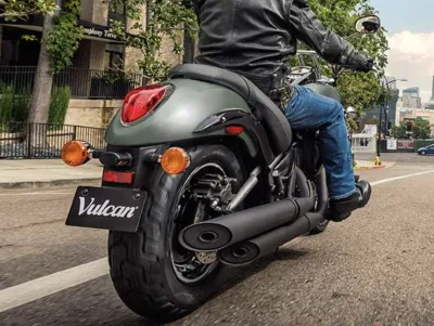 2013 Kawasaki Vulcan 900 Custom - photo 2