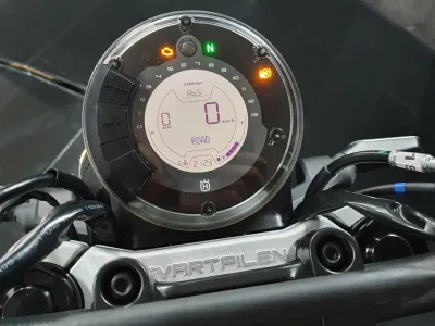 2021 Husqvarna Svartpilen 125 - photo 6