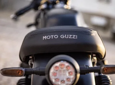 2021 Moto Guzzi V7 Stone - photo 4