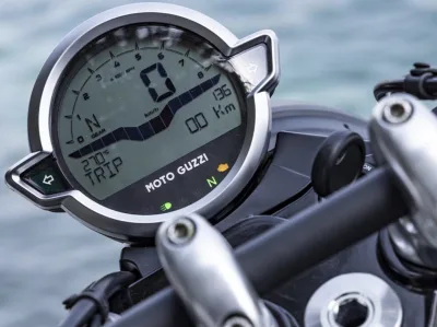 2021 Moto Guzzi V9 Bobber - photo 6
