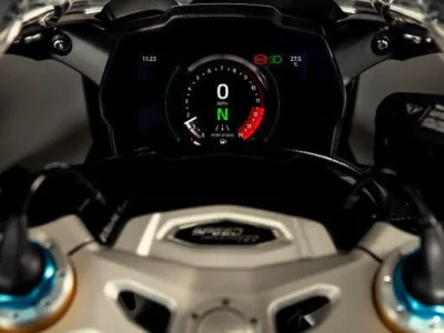 2022 Triumph Speed Triple 1200 RR - photo 6