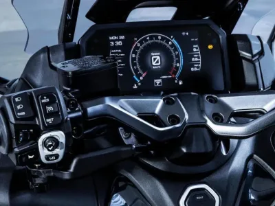 2022 Yamaha TMAX Tech Max - photo 2