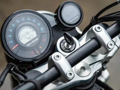 2023 Royal Enfield Super Meteor 650 - photo 2