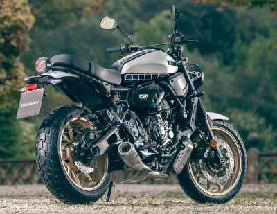 2023 Yamaha XSR700 Legacy - photo 4