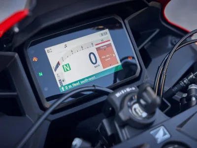 2024 Honda CBR500R - photo 6
