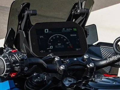 2025 BMW M 1000 XR - photo 2