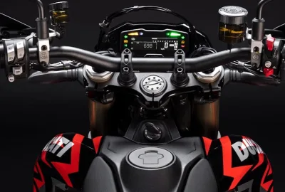 2025 Ducati Hypermotard 698 Mono - photo 2