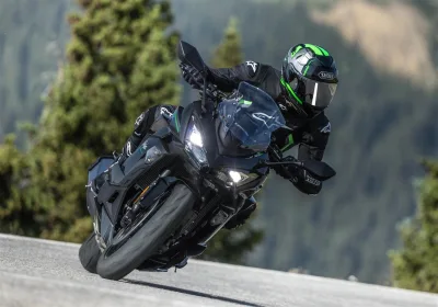 2025 Kawasaki Ninja 1100SX - photo 4