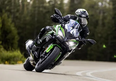 2025 Kawasaki Ninja 1100SX SE - photo 4