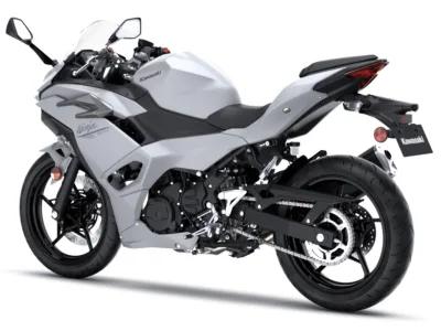 2025 Kawasaki Ninja 500 - photo 3
