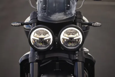 2025 Triumph Rocket 3 Storm GT - photo 4