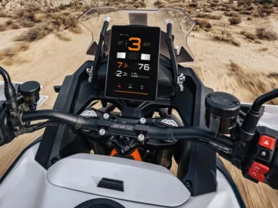 2026 KTM 1390 Super Adventure R - photo 6