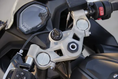 2025 Triumph Daytona 660 - photo 2