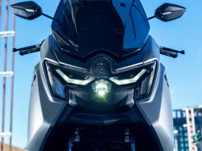 2026 Yamaha NMAX 155 Tech Max - photo 3