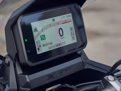 2025 Honda X-ADV - photo 2