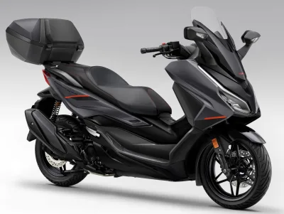 2025 Honda Forza 350 - photo 2