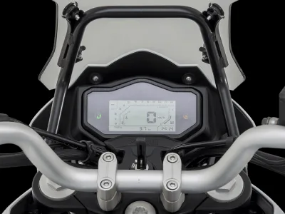 2022 Benelli TRK 251 - photo 2