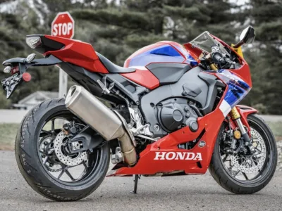 2022 Honda CBR1000RR - photo 5
