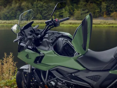 2025 Honda NC750X - photo 2