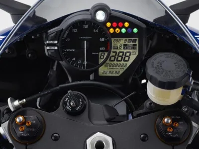 2021 Yamaha YZF-R6 - photo 2