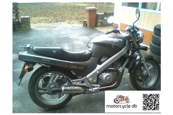 1988 Honda NTV 650 Revere
