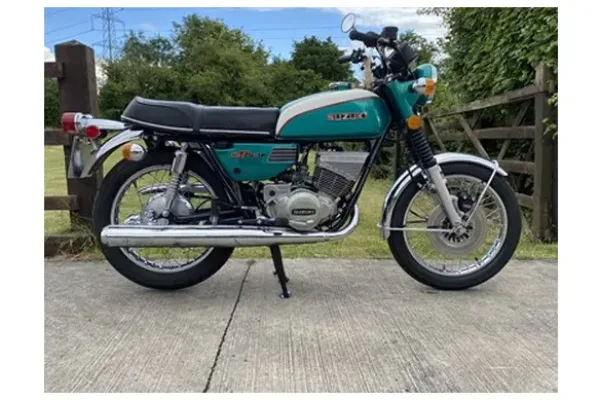 1981 Suzuki GT 200/x 5 E (Spoked Wheels)